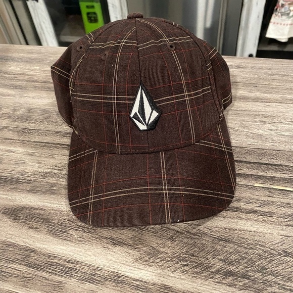 Youth Kids Volcom Skater Brand Flexfit Hat - Picture 2 of 4